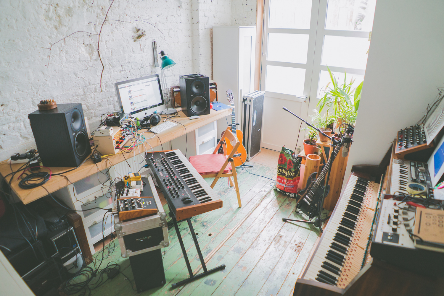 rival-consoles-by-pawel-ptak-15