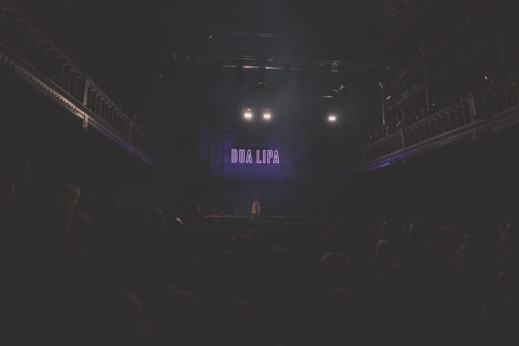dua-lipa-amsterdam-by-pawel-ptak-20-of-38