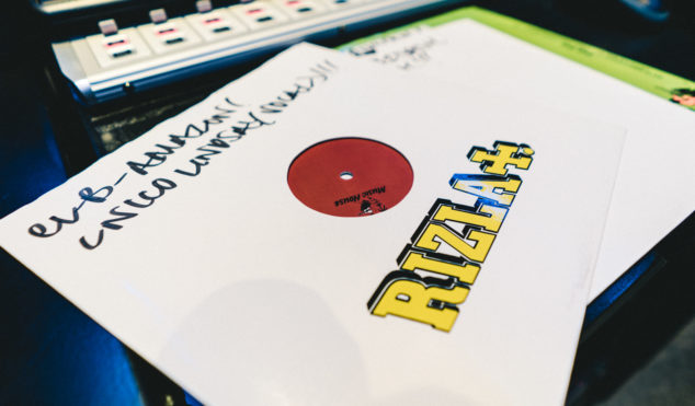 Watch Riz La Teef mix his most prized dubplates