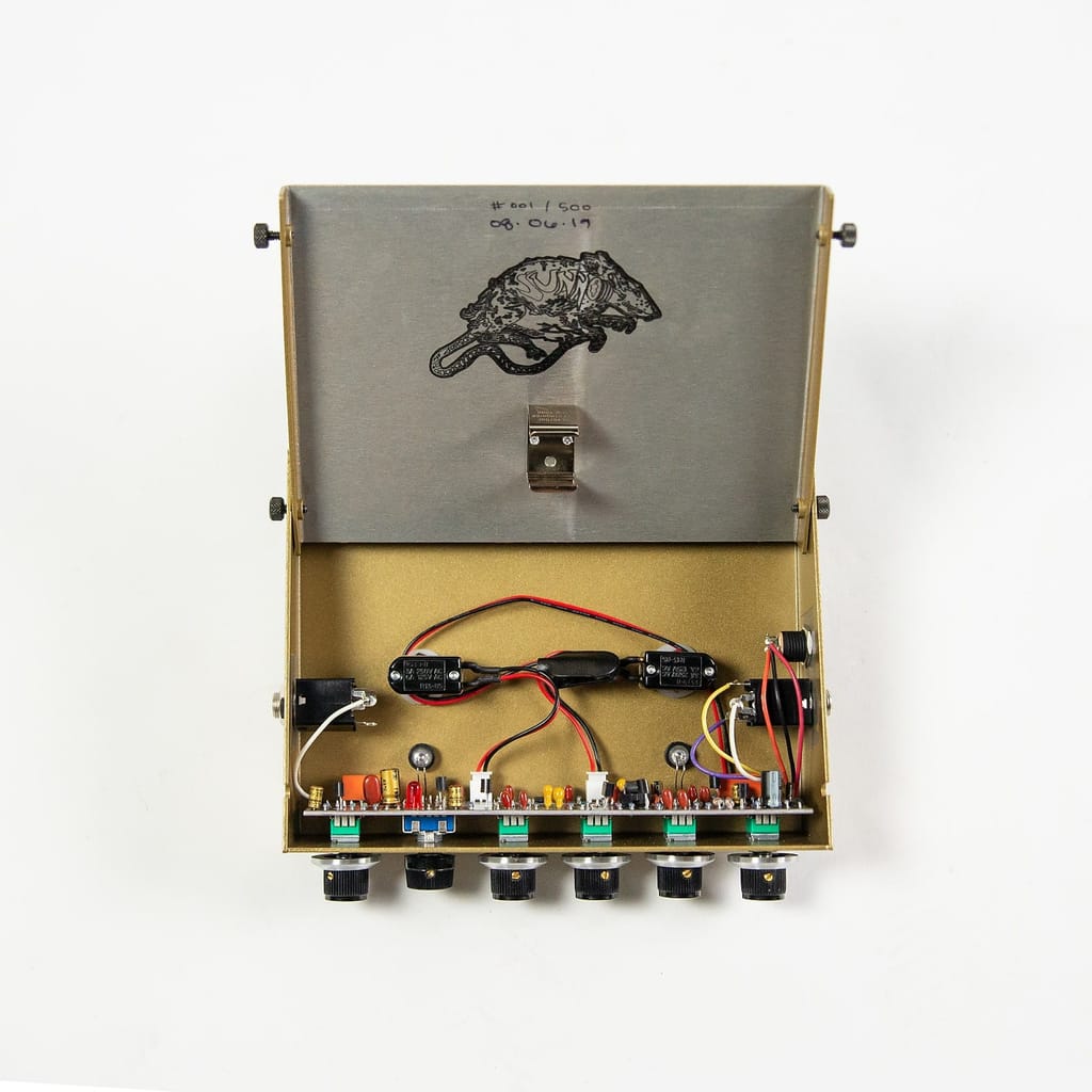 Picture of golden Life Pedal