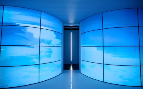 LUX: Es Devlin – ‘BLUESKYWHITE’